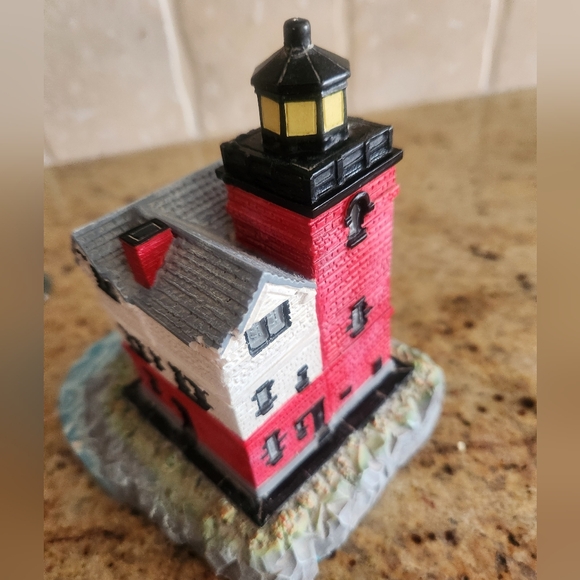 Two Michigan Spoontiques Lighthouses - Picture 11 of 13